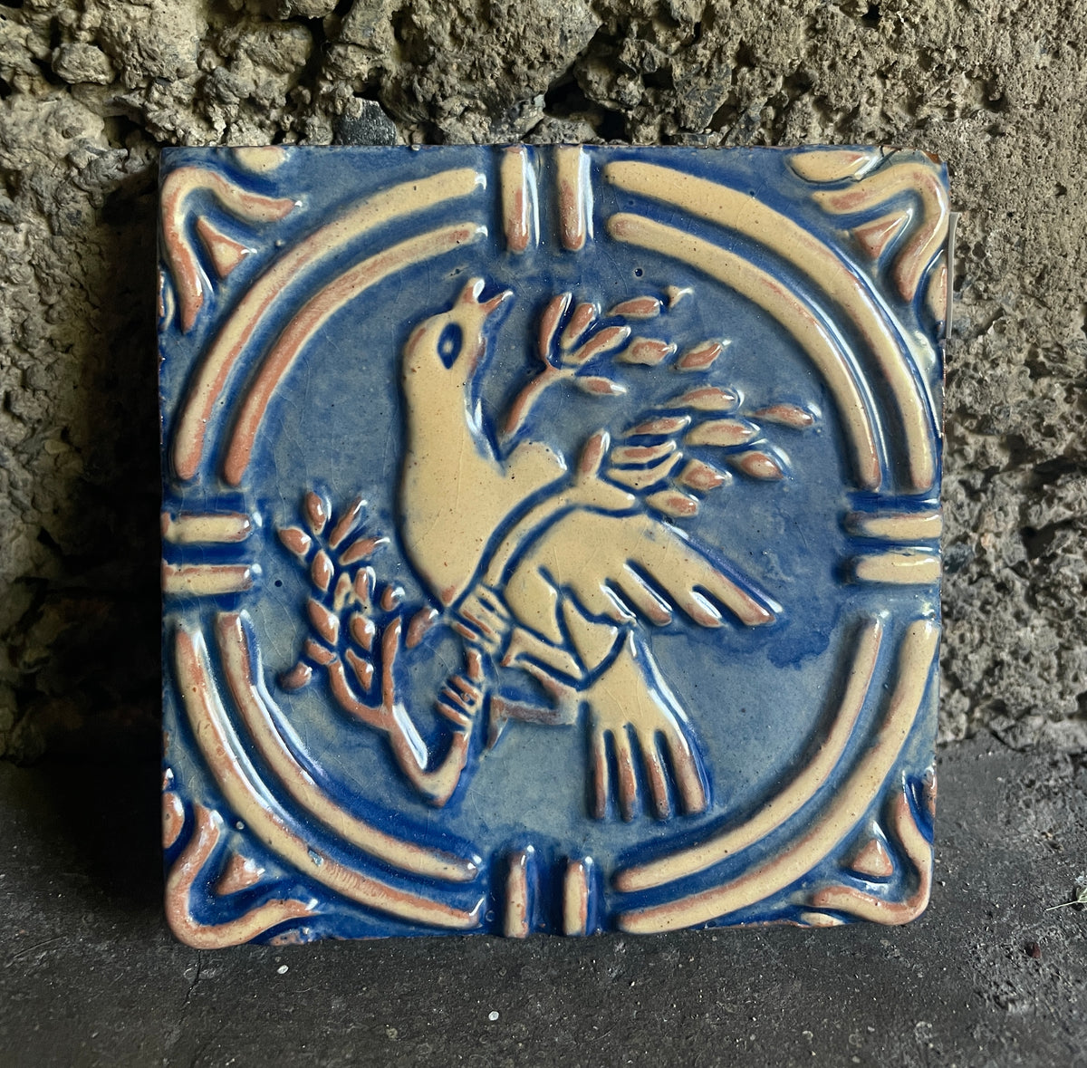 Seasons_Bird_Blue_Underglaze_w