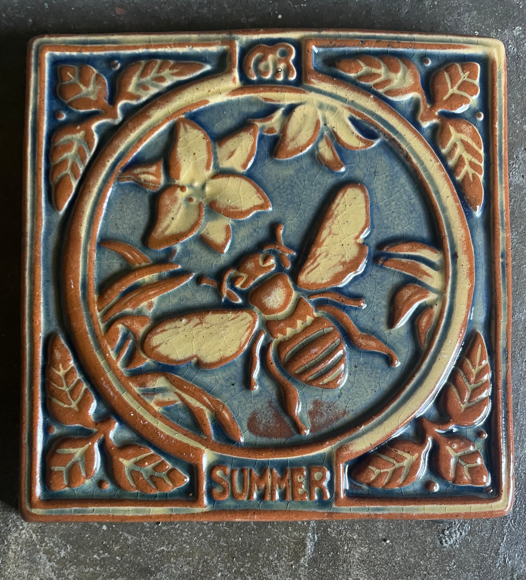 Special_Edition_Seasons_Bee_Bl
